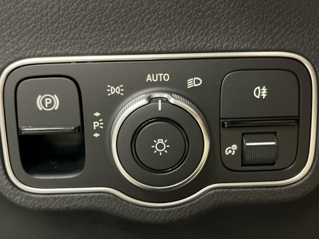 Mercedes-Benz GLB 180 100 kW (136 CV)