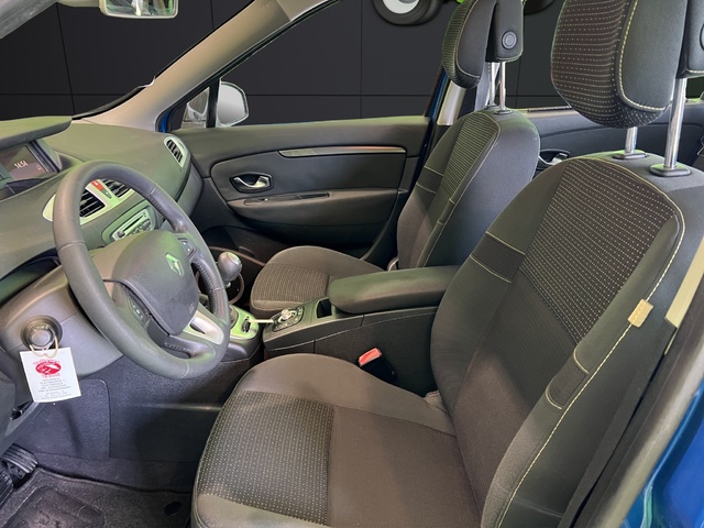 Renault Scenic 1.9 dCi Dynamique 96 kW (130 CV)