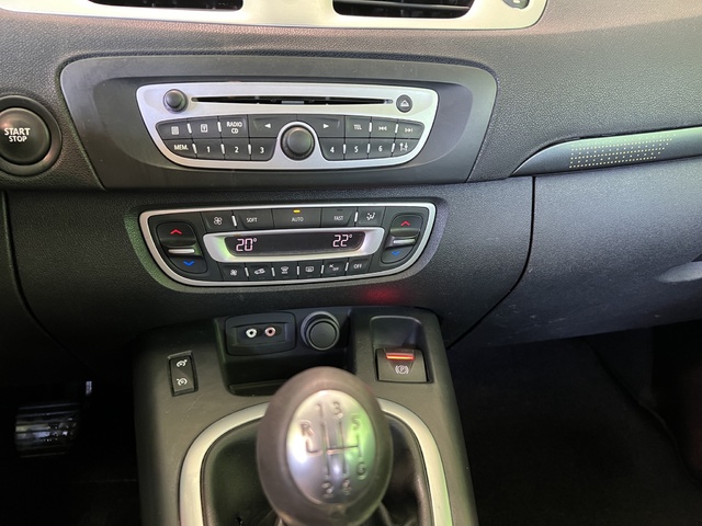 Renault Scenic 1.9 dCi Dynamique 96 kW (130 CV)