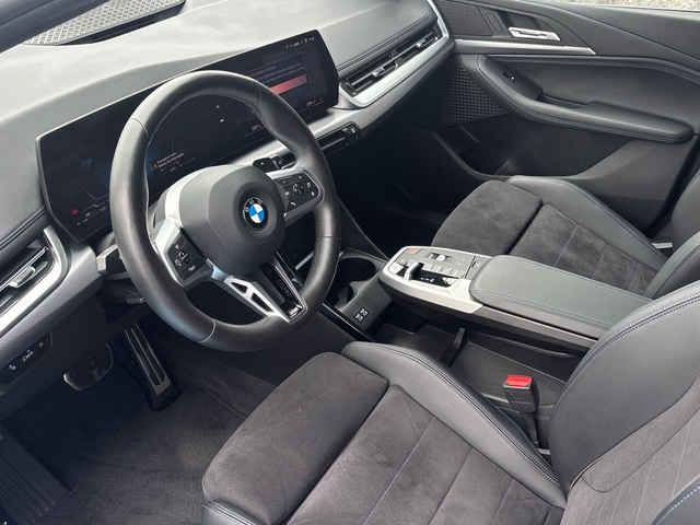 BMW Serie 2 218d Active Tourer color Negro. Año 2024. 110KW(150CV). Diésel. En concesionario Grünblau Motor (Bmw y Mini) de Cantabria