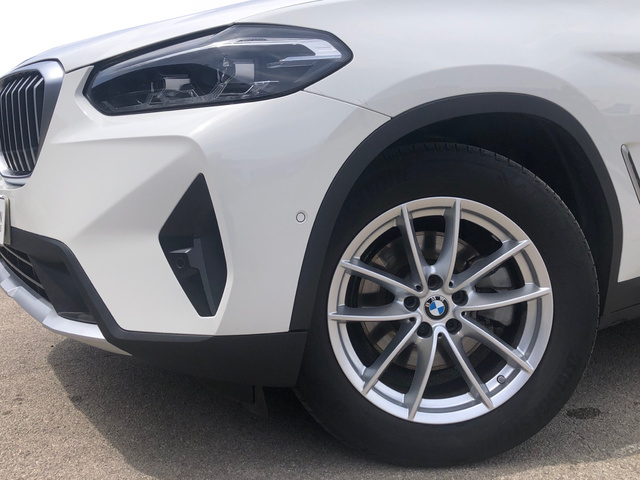 BMW X3 xDrive20d color Blanco. Año 2024. 140KW(190CV). Diésel. En concesionario Vehinter Getafe de Madrid