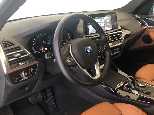 BMW X3 xDrive20d color Blanco. Año 2024. 140KW(190CV). Diésel. En concesionario Vehinter Getafe de Madrid