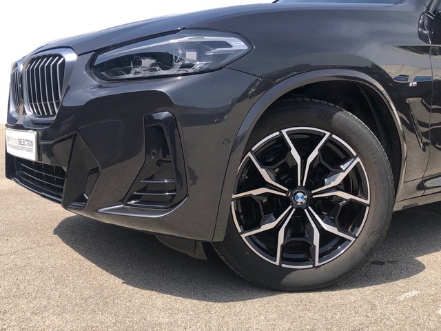 BMW X3 xDrive20d color Gris. Año 2024. 140KW(190CV). Diésel. En concesionario Vehinter Getafe de Madrid