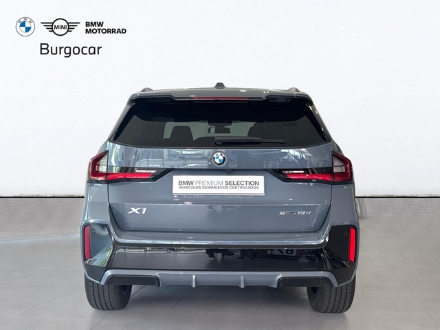 BMW X1 sDrive18d color Gris. Año 2023. 110KW(150CV). Diésel. En concesionario Motor Gorbea de Álava