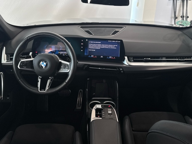 BMW X1 sDrive18d color Gris. Año 2023. 110KW(150CV). Diésel. En concesionario Motor Gorbea de Álava