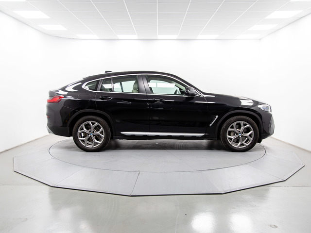 BMW X4 xDrive30d color Negro. Año 2021. 210KW(286CV). Diésel. En concesionario Movil Begar Alcoy de Alicante