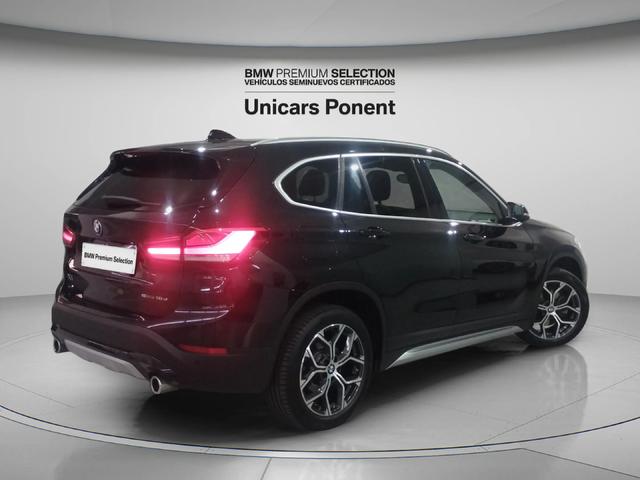 BMW X1 sDrive18d color Negro. Año 2021. 110KW(150CV). Diésel. En concesionario Unicars Ponent de Lleida