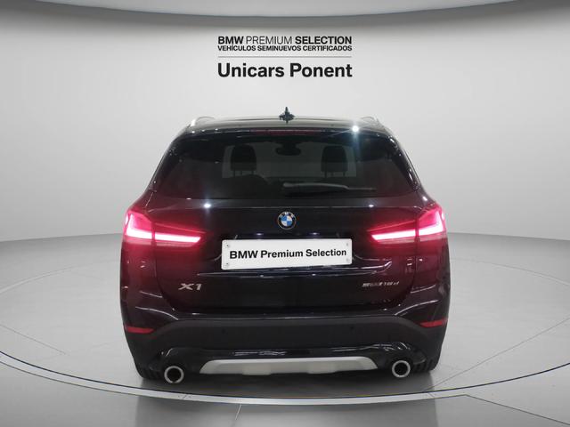 BMW X1 sDrive18d color Negro. Año 2021. 110KW(150CV). Diésel. En concesionario Unicars Ponent de Lleida