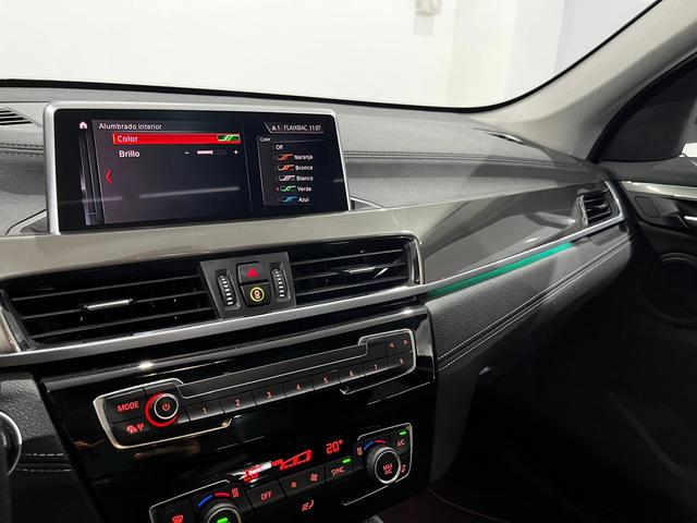 BMW X1 sDrive18d color Negro. Año 2021. 110KW(150CV). Diésel. En concesionario Unicars Ponent de Lleida