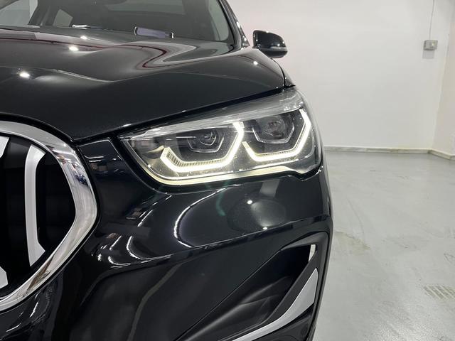 BMW X1 sDrive18d color Negro. Año 2021. 110KW(150CV). Diésel. En concesionario Unicars Ponent de Lleida