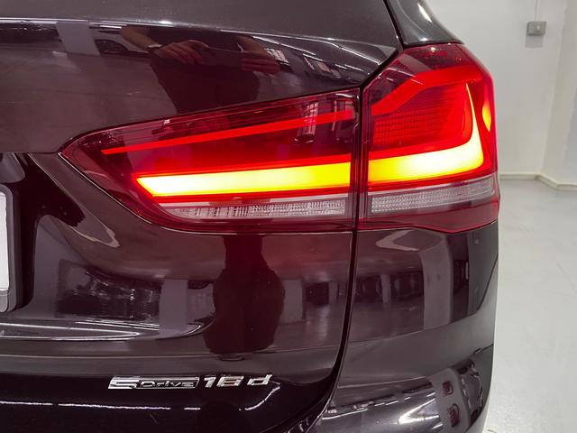BMW X1 sDrive18d color Negro. Año 2021. 110KW(150CV). Diésel. En concesionario Unicars Ponent de Lleida