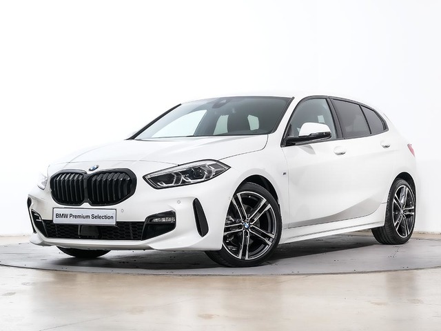 BMW Serie 1 118i color Blanco. Año 2024. 100KW(136CV). Gasolina. En concesionario Oliva Motor Tarragona de Tarragona