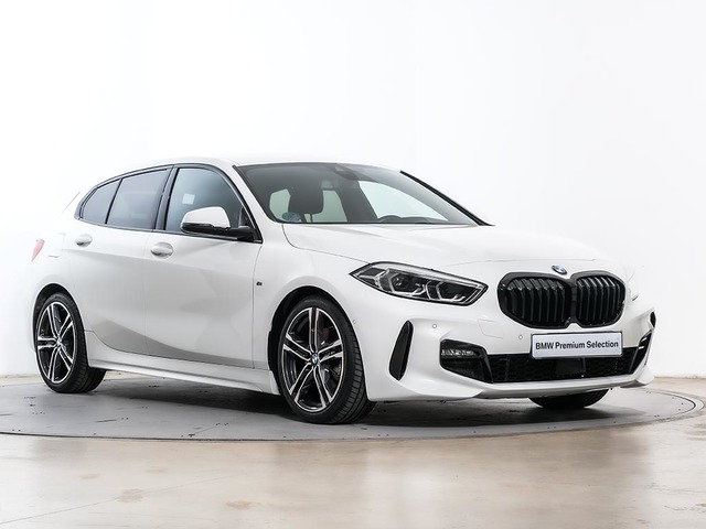 BMW Serie 1 118i color Blanco. Año 2024. 100KW(136CV). Gasolina. En concesionario Oliva Motor Tarragona de Tarragona