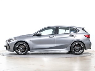 Fotos de BMW Serie 1 118i color Gris. Año 2024. 103KW(140CV). Gasolina. En concesionario Oliva Motor Tarragona de Tarragona