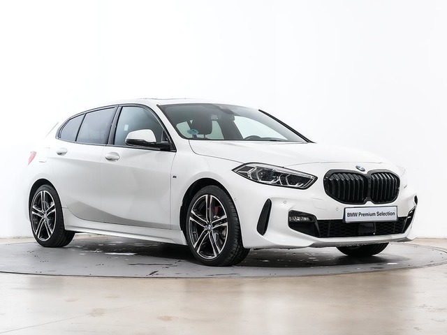 BMW Serie 1 118i color Blanco. Año 2024. 103KW(140CV). Gasolina. En concesionario Oliva Motor Tarragona de Tarragona