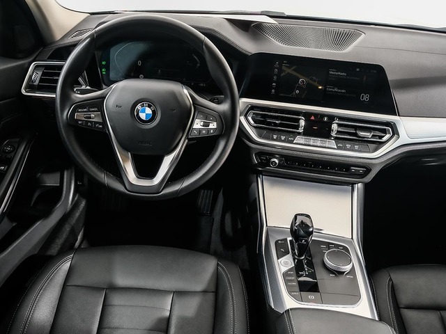 BMW Serie 3 320d color Negro. Año 2021. 140KW(190CV). Diésel. En concesionario Oliva Motor Tarragona de Tarragona