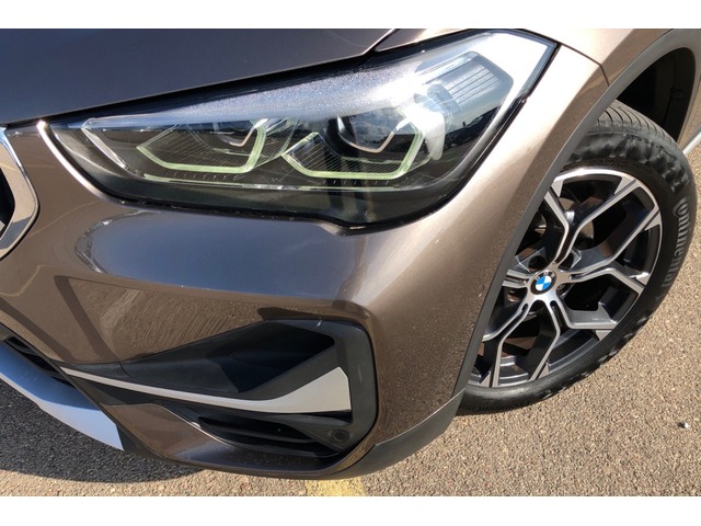 BMW X1 sDrive18i color Beige. Año 2021. 103KW(140CV). Gasolina. En concesionario Proa Premium Palma de Baleares