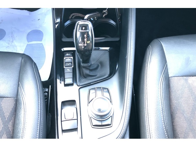 BMW X1 sDrive18i color Beige. Año 2021. 103KW(140CV). Gasolina. En concesionario Proa Premium Palma de Baleares
