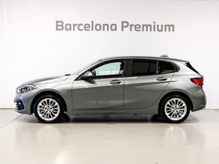 Fotos de BMW Serie 1 118d color Gris. Año 2024. 110KW(150CV). Diésel. En concesionario Barcelona Premium -- GRAN VIA de Barcelona