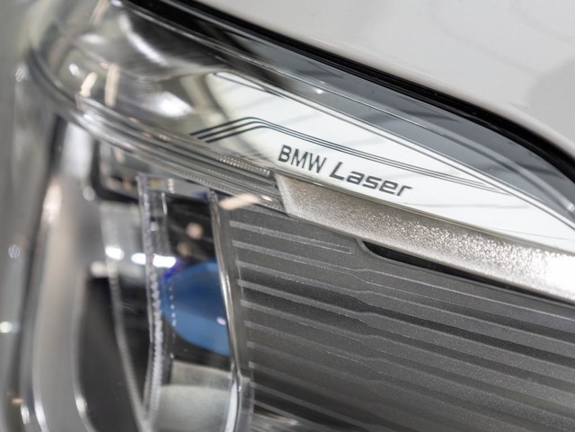 BMW X6 xDrive30d color Blanco. Año 2022. 210KW(286CV). Diésel. En concesionario Oliva Motor Girona de Girona