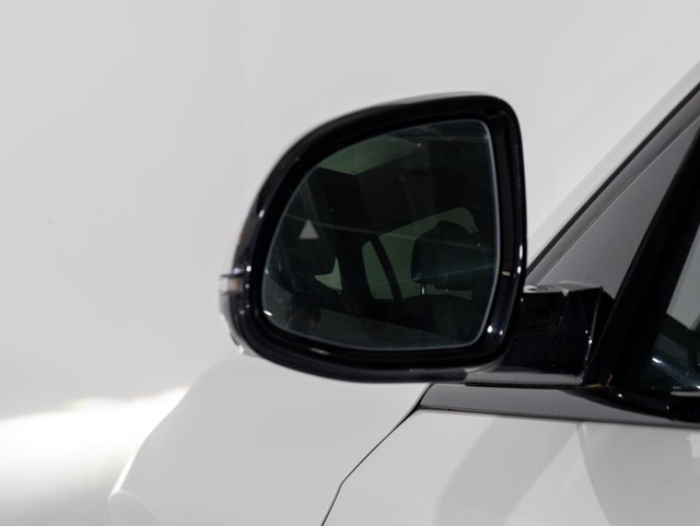 BMW X6 xDrive30d color Blanco. Año 2022. 210KW(286CV). Diésel. En concesionario Oliva Motor Girona de Girona