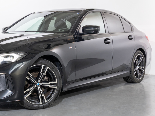 BMW Serie 3 318d color Negro. Año 2024. 110KW(150CV). Diésel. En concesionario Oliva Motor Girona de Girona