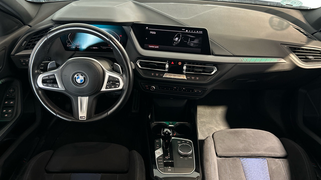 BMW Serie 1 118d color Azul. Año 2021. 110KW(150CV). Diésel. En concesionario BYmyCAR Madrid - Alcalá de Madrid