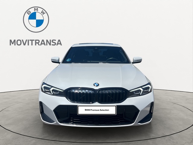BMW Serie 3 318d color Blanco. Año 2024. 110KW(150CV). Híbrido Electro/Gasolina. En concesionario Movitransa Cars Jerez de Cádiz