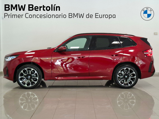 BMW X3 xDrive20d color Rojo. Año 2024. 145KW(197CV). Diésel. En concesionario Automoviles Bertolin S.L. de Valencia