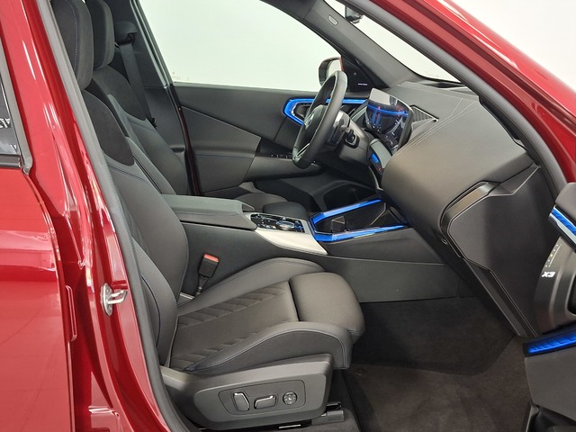 BMW X3 xDrive20d color Rojo. Año 2024. 145KW(197CV). Diésel. En concesionario Automoviles Bertolin S.L. de Valencia