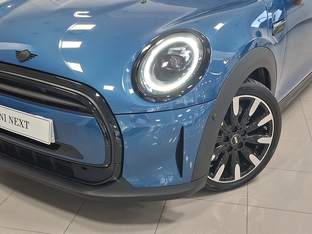 fotoG 5 del MINI MINI 5 Puertas Cooper 100 kW (136 CV) 136cv Gasolina del 2024 en Valencia