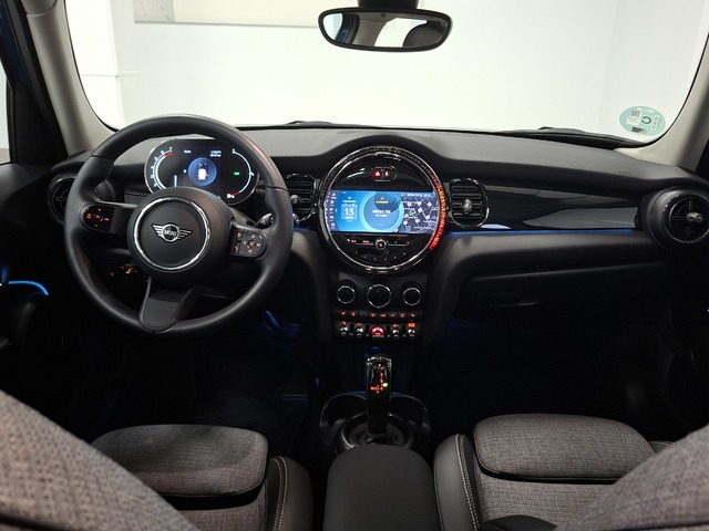 fotoG 6 del MINI MINI 5 Puertas Cooper 100 kW (136 CV) 136cv Gasolina del 2024 en Valencia