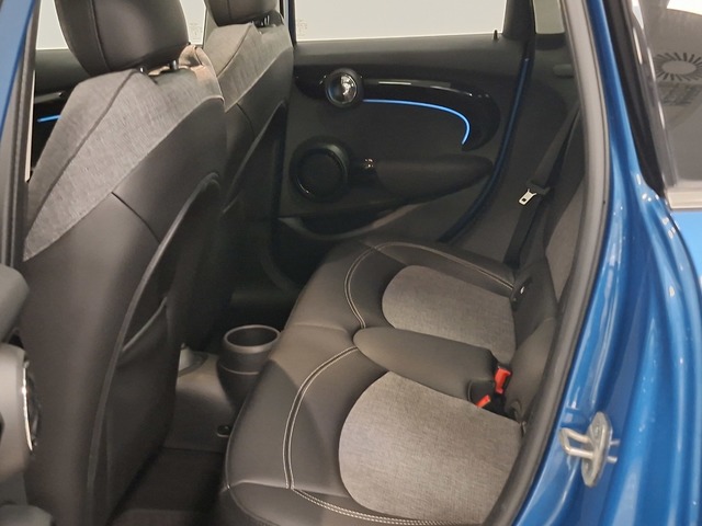 fotoG 20 del MINI MINI 5 Puertas Cooper 100 kW (136 CV) 136cv Gasolina del 2024 en Valencia