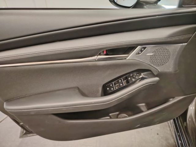 Mazda Mazda 3 2.0 e-SKYACTIV-G Zenith AT 89 kW (122 CV)