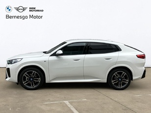 Fotos de BMW iX2 eDrive20 color Blanco. Año 2025. 150KW(204CV). Eléctrico. En concesionario Bernesga Motor León (Bmw y Mini) de León