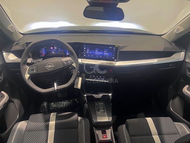 Foto 18 Opel Frontera 1.2T XHT Hybrid eDCT6 GS 107 kW (146 CV)