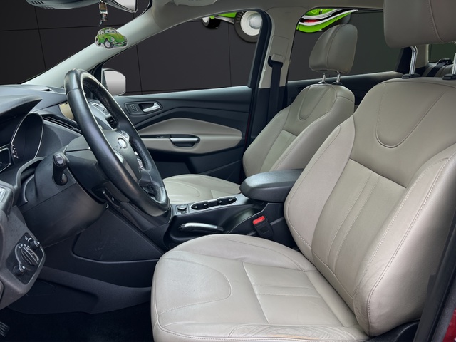 Ford Kuga 2.0 TDCI S&S Titanium 4x4 Powershift 132 kW (180 CV)