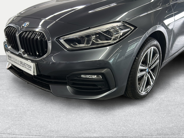 BMW Serie 1 116d color Gris. Año 2021. 85KW(116CV). Diésel. En concesionario San Pablo Motor | Su Eminencia de Sevilla