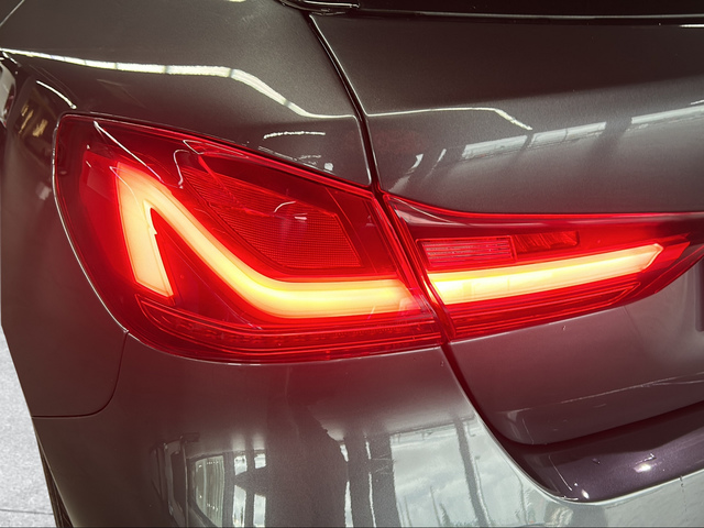 BMW Serie 1 116d color Gris. Año 2021. 85KW(116CV). Diésel. En concesionario San Pablo Motor | Su Eminencia de Sevilla