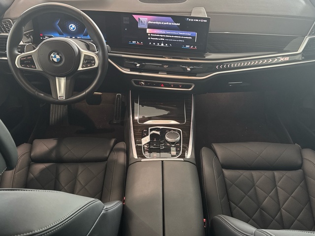 BMW X5 xDrive40d color Negro. Año 2024. 259KW(352CV). Diésel. En concesionario Motor Gorbea de Álava