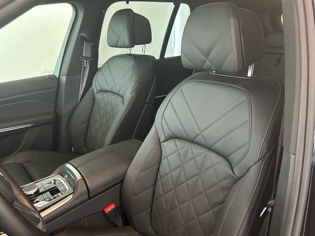 BMW X5 xDrive40d color Negro. Año 2024. 259KW(352CV). Diésel. En concesionario Motor Gorbea de Álava
