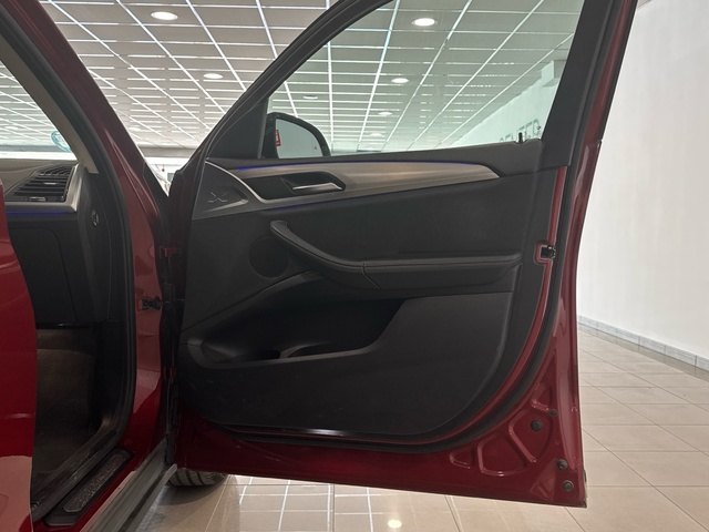 BMW X4 xDrive20d color Rojo. Año 2019. 140KW(190CV). Diésel. En concesionario Burgocar (Bmw y Mini) de Burgos
