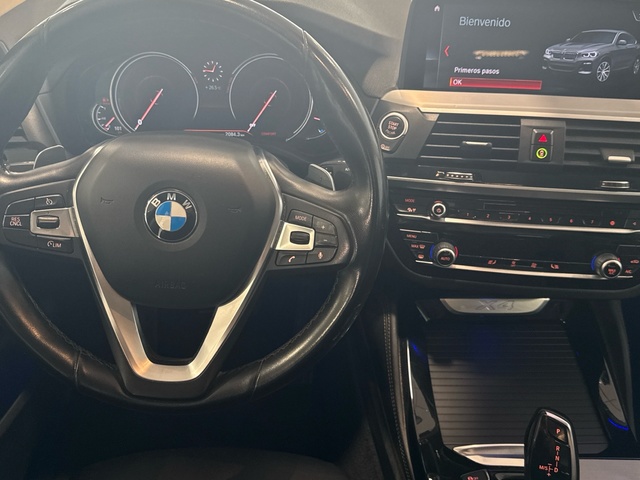 BMW X4 xDrive20d color Rojo. Año 2019. 140KW(190CV). Diésel. En concesionario Burgocar (Bmw y Mini) de Burgos