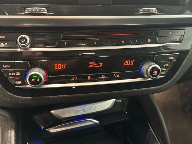 BMW X4 xDrive20d color Rojo. Año 2019. 140KW(190CV). Diésel. En concesionario Burgocar (Bmw y Mini) de Burgos