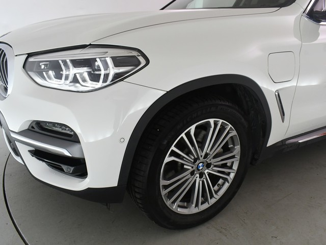 BMW X3 xDrive30e color Blanco. Año 2020. 215KW(292CV). Híbrido Electro/Gasolina. En concesionario BYmyCAR Madrid - Alcalá de Madrid