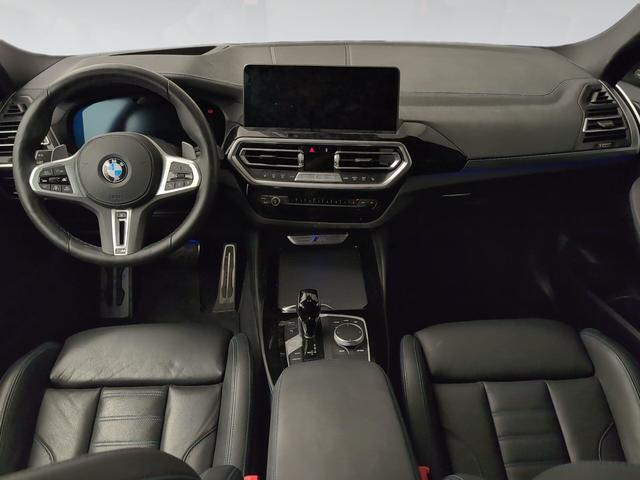 BMW X4 M40d color Negro. Año 2024. 250KW(340CV). Diésel. En concesionario Automotor Premium Viso - Málaga de Málaga