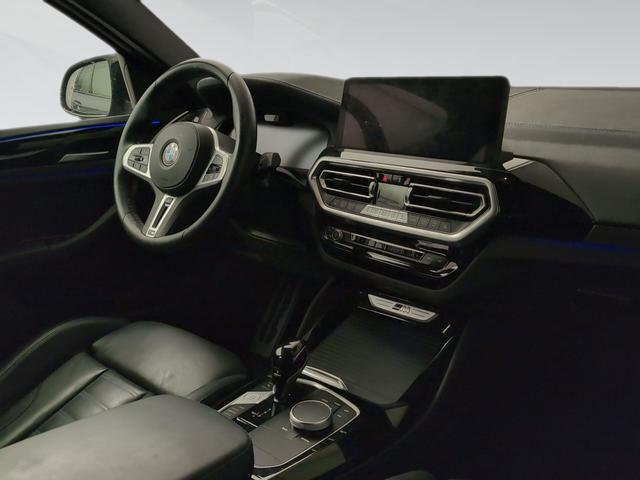 BMW X4 M40d color Negro. Año 2024. 250KW(340CV). Diésel. En concesionario Automotor Premium Viso - Málaga de Málaga