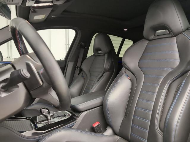 BMW X4 M40d color Negro. Año 2024. 250KW(340CV). Diésel. En concesionario Automotor Premium Viso - Málaga de Málaga