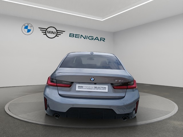 BMW Serie 3 318d color Gris. Año 2024. 110KW(150CV). Diésel. En concesionario GANDIA Automoviles Fersan, S.A. de Valencia