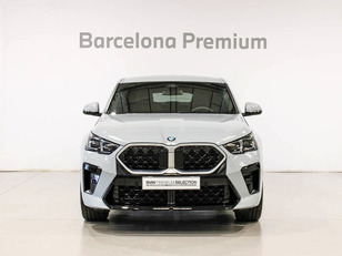 Fotos de BMW X2 sDrive18d color Gris. Año 2024. 110KW(150CV). Diésel. En concesionario Barcelona Premium -- GRAN VIA de Barcelona